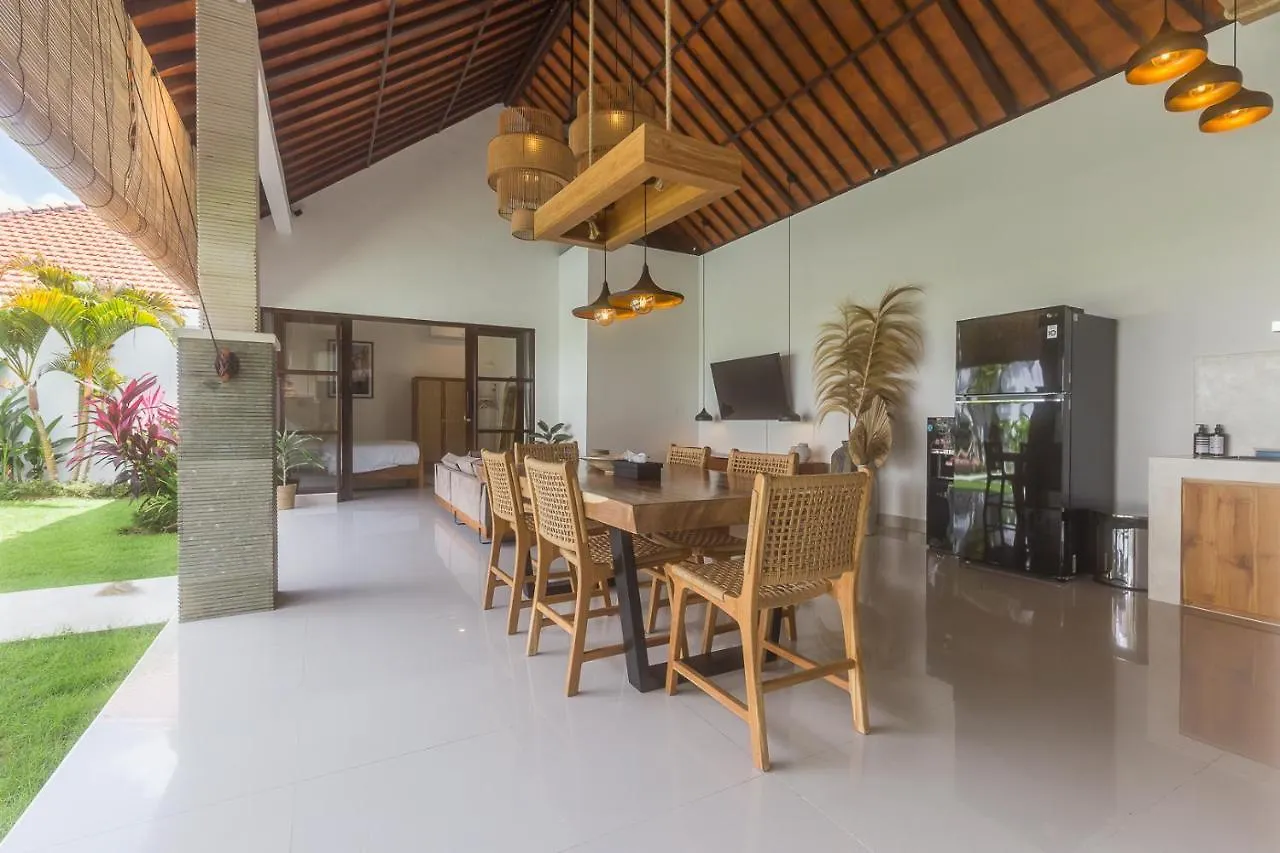 Charming 3 Bedrooms Villa Beach Walking Distance Seminyak