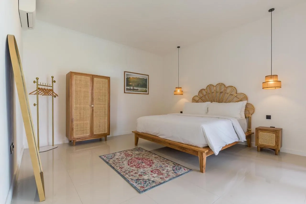 Charming 3 Bedrooms Villa Beach Walking Distance Seminyak Indonesië