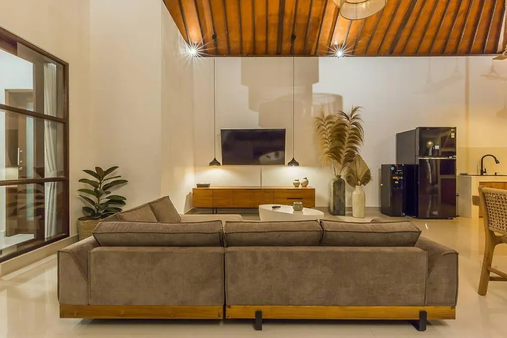 Charming 3 Bedrooms Villa Beach Walking Distance Seminyak