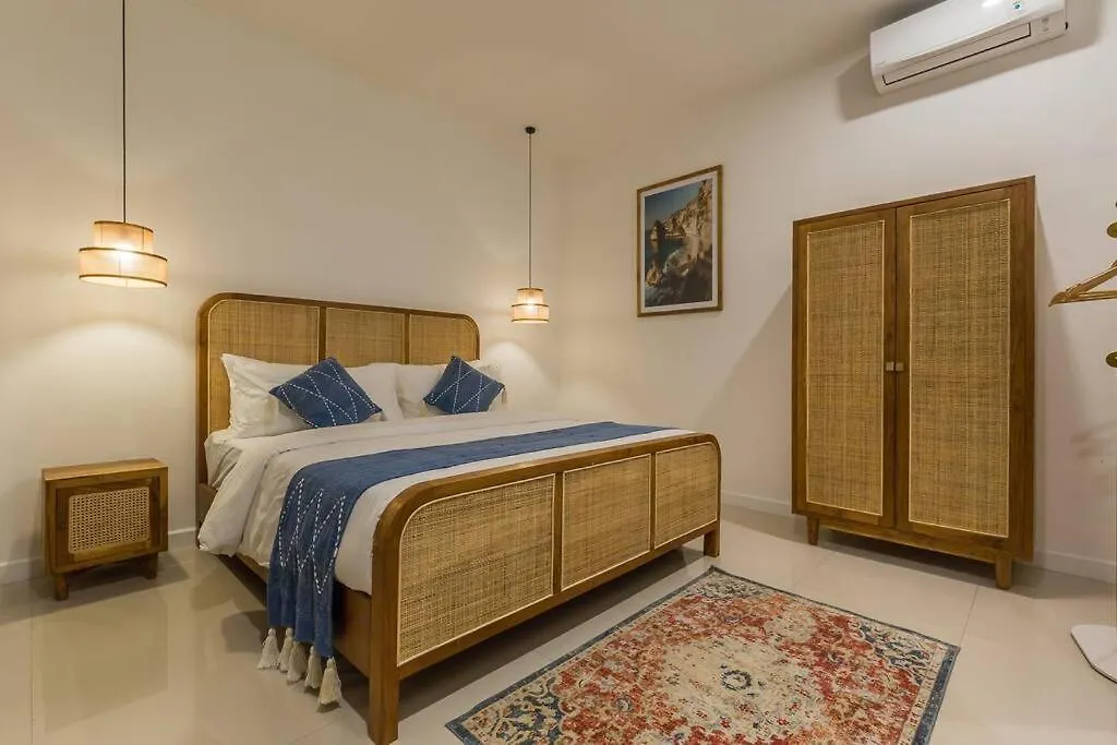 Charming 3 Bedrooms Villa Beach Walking Distance Seminyak
