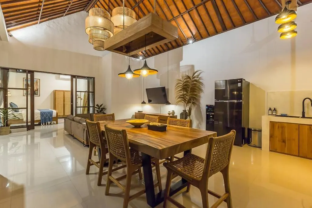 Charming 3 Bedrooms Villa Beach Walking Distance Seminyak