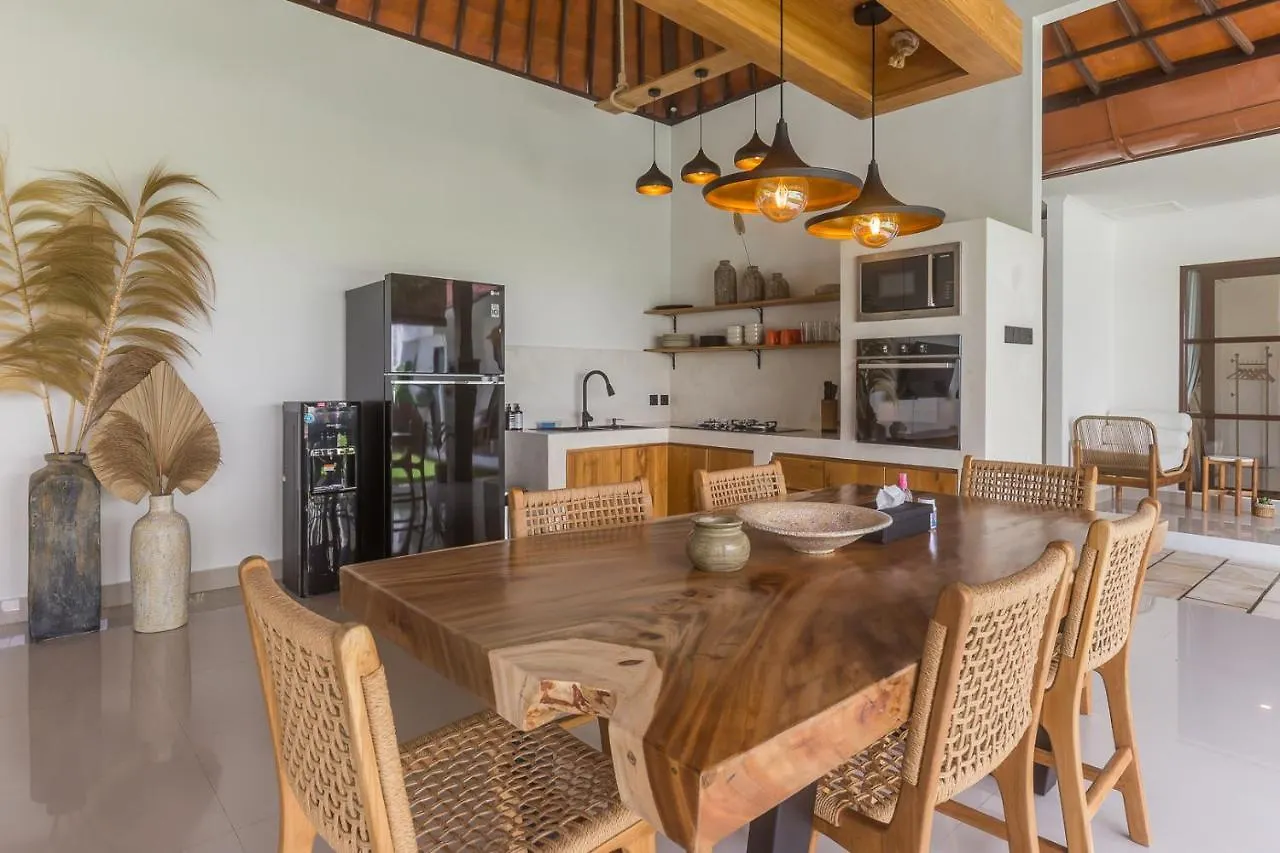 Charming 3 Bedrooms Villa Beach Walking Distance Seminyak